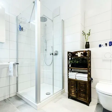 90sqm 2br Design Gem - Outdoor Terrace شقة