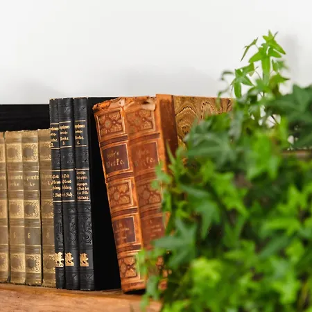 90sqm 2br Design Gem - Outdoor Terrace Apartment *