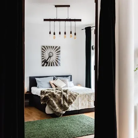 90sqm 2br Design Gem - Outdoor Terrace