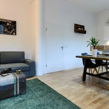 90sqm 2br Design Gem - Outdoor Terrace * 베를린